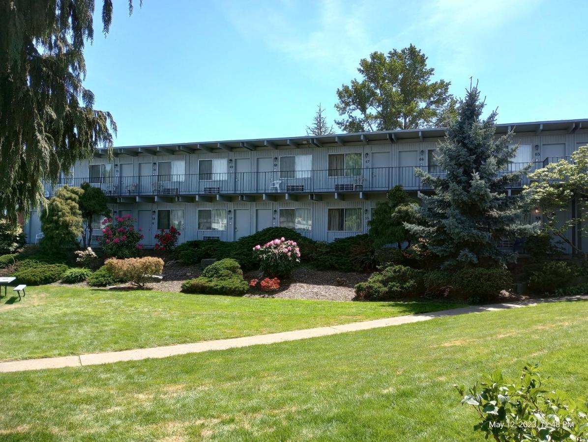 Cocusa Motel Берлингтон Экстерьер фото
